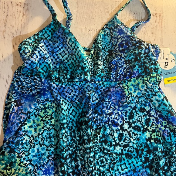 Swim Solutions Vibrant Blue and Green One Piece - Picture 2 of 7